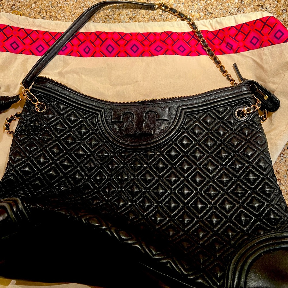 Tory Burch Black Leather Large Quilted Handbag. Excellent condition.